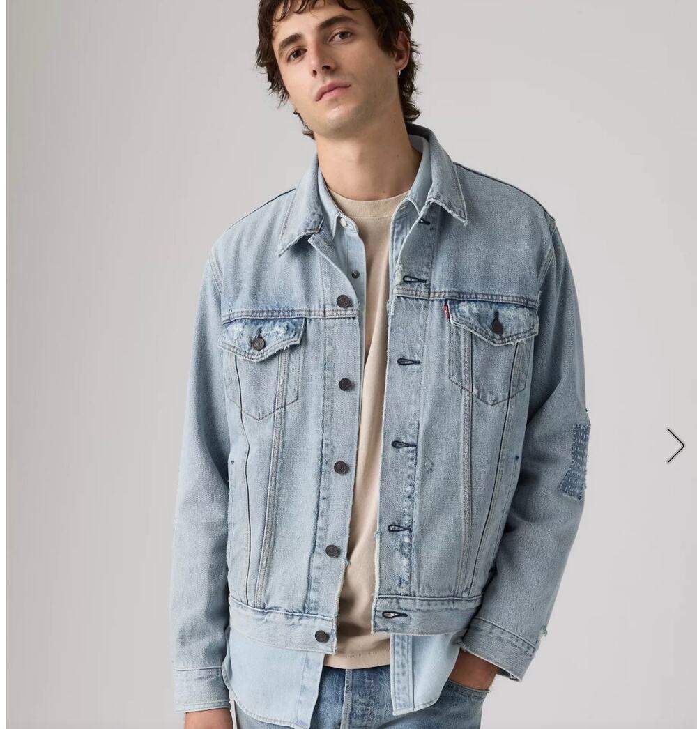 NWT Levi’s Premium Thermadapt Relaxed Fit Light Wash Denim Trucker Jacket Large